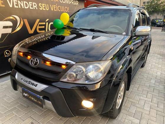 TOYOTA HILUX SW4 3.0 SRV 4X4 16V TURBO INTERCOOLER DIESEL 4P AUTOMÁTICO TOYOTA HILUX SW4 3.0 SRV 4X4 16V TURBO INTERCOOLER DIESEL 4P AUTOMÁTICO